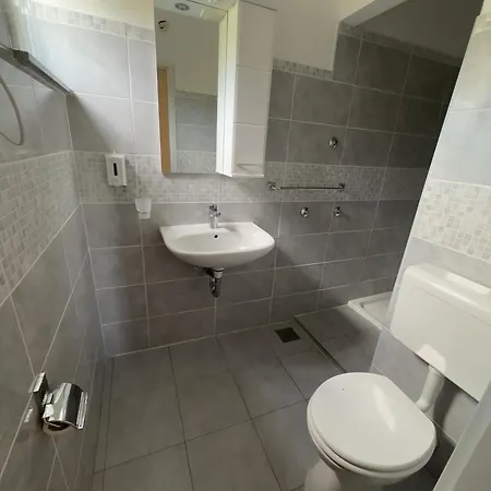 Ξενοδοχείο με διαμερίσματα Mm Starigrad Paklenica